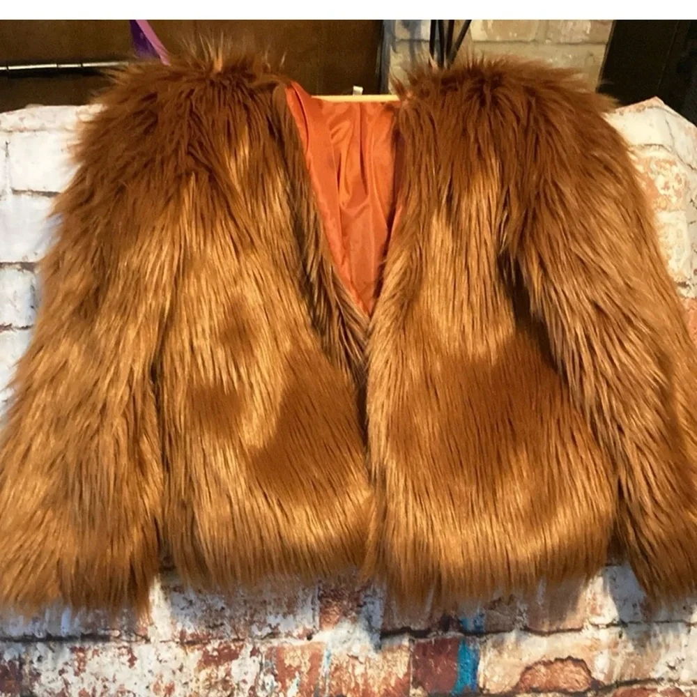Charlotte Russe Faux Fur Coat in Rusty Brown orange. Size m - Picture 2 of 6